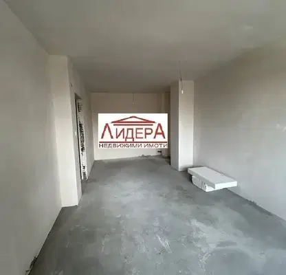 Снимка 3 — Двустаен апартамент в Пловдив, Тракия