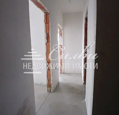 Снимка 5 — Двустаен апартамент в Шумен, Тракия