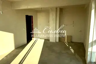 Двустаен апартамент в Шумен, Тракия