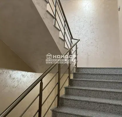 Снимка 4 — Двустаен апартамент в Пловдив, Тракия