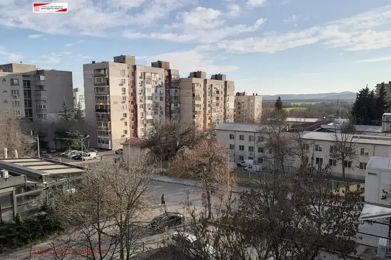 Двустаен апартамент в Стара Загора, Три чучура - юг