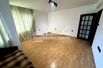 Двустаен апартамент в Търговище, Вароша