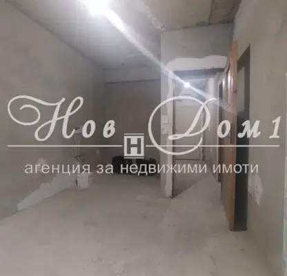 Снимка 3 — Двустаен апартамент с английски двор в Виница, Варна
