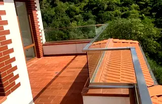 Двустаен апартамент с балкон и панорамна гледка във Виница, Варна