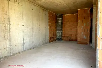 Двустаен апартамент с тераса в кв. Витоша, София