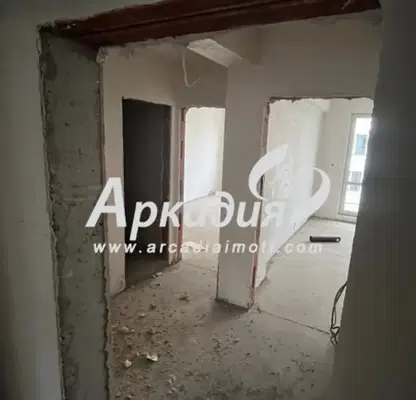 Снимка 4 — Двустаен апартамент в Пловдив, Въстанически