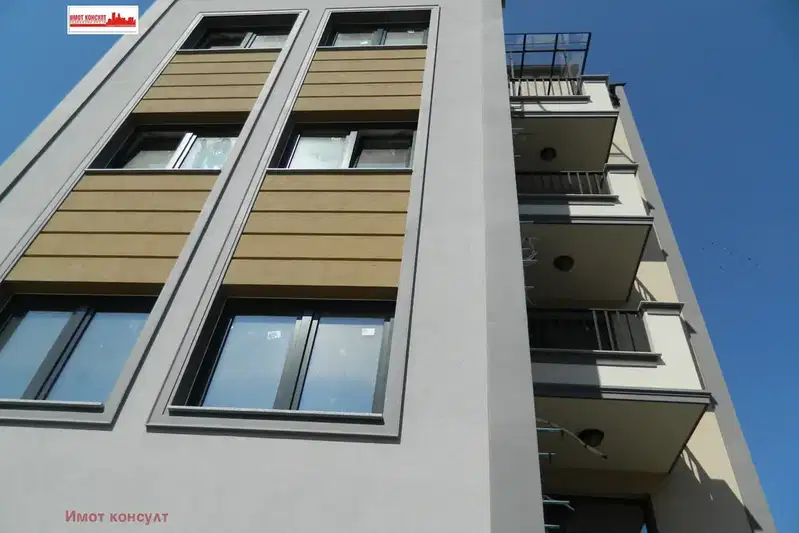 Двустаен апартамент в Пловдив, Въстанически
