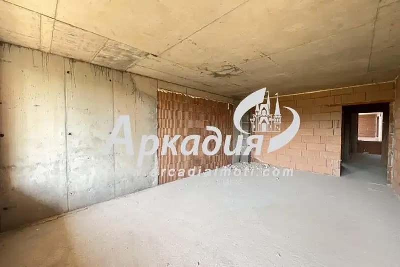 Двустаен апартамент с тераса в кв. Въстанически, Пловдив