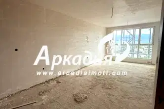 Двустаен апартамент в Пловдив, Въстанически