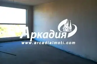 Двустайен апартамент с тераса в кв. Въстанически, Пловдив