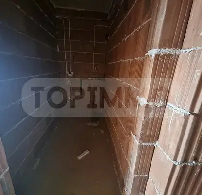 Снимка 5 — Двустаен апартамент с голяма тераса във Варна, Възраждане 4
