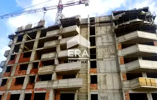 Тристаен апартамент с две тераси в кв. Възраждане 4, Варна