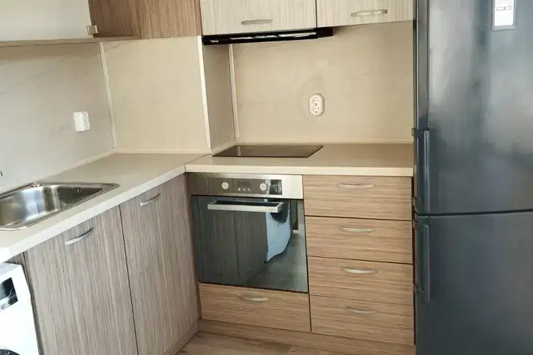 2-bedroom apartment in Kyrdjali, Vyzrojdenci