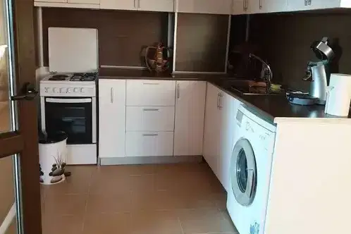 2-bedroom apartment in Kyrdjali, Vyzrojdenci