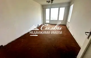 Двустаен апартамент в Търговище, Запад 2