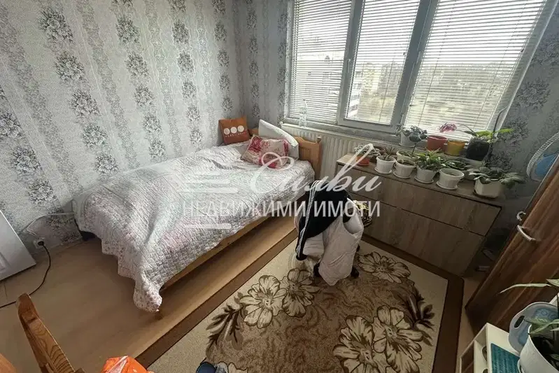 Двустаен апартамент в Търговище, Запад 3