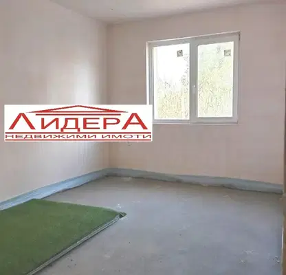 Снимка 4 — Двустаен апартамент в Пловдив, Западен