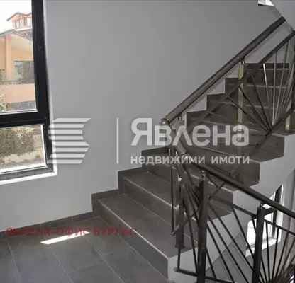 Снимка 3 — Двустаен апартамент в Бургас, Царево