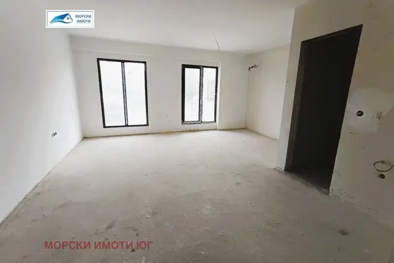 Двустаен апартамент в Бургас, Царево