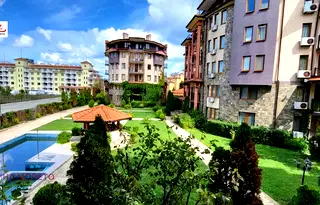 Двустаен апартамент в Бургас, Царево