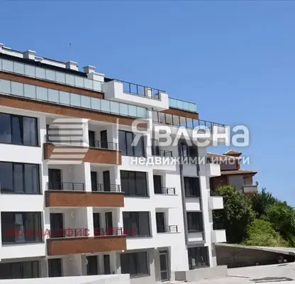 Снимка 4 — Двустаен апартамент в Царево с балкон и паркомясто