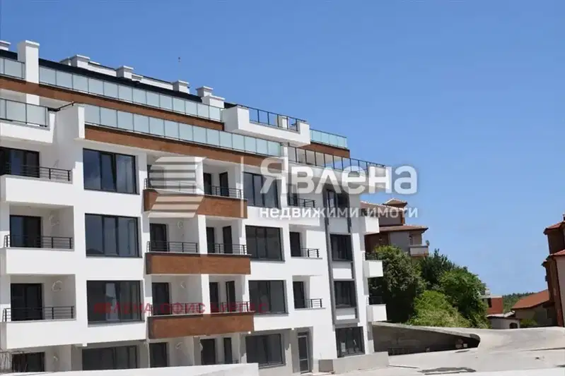 Двустаен апартамент в Бургас, Царево
