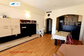 Двустаен апартамент в Бургас, Царево
