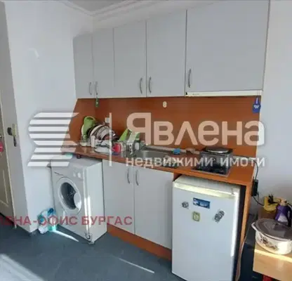 Снимка 2 — Двустаен апартамент в Бургас, Несебър