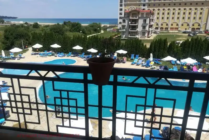 Двустаен апартамент в Бургас, Обзор