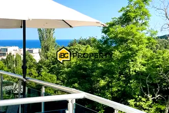 Двустаен апартамент в Бургас, Обзор