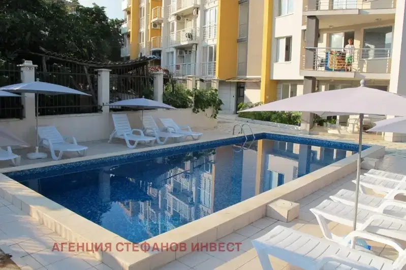 Двустаен апартамент в Бургас, Обзор