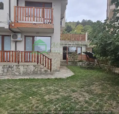 Снимка 3 — Двустаен апартамент в Бургас, Обзор