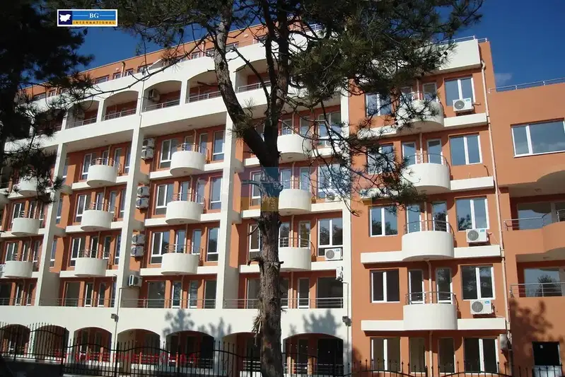 Двустаен апартамент в Бургас, Поморие