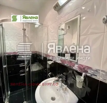 Снимка 4 — Двустаен апартамент в Бургас, Приморско