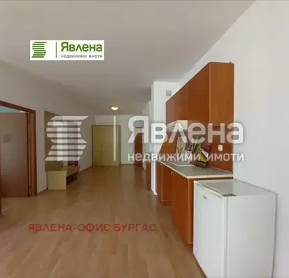 Снимка 3 — Двустаен апартамент в Бургас, Приморско