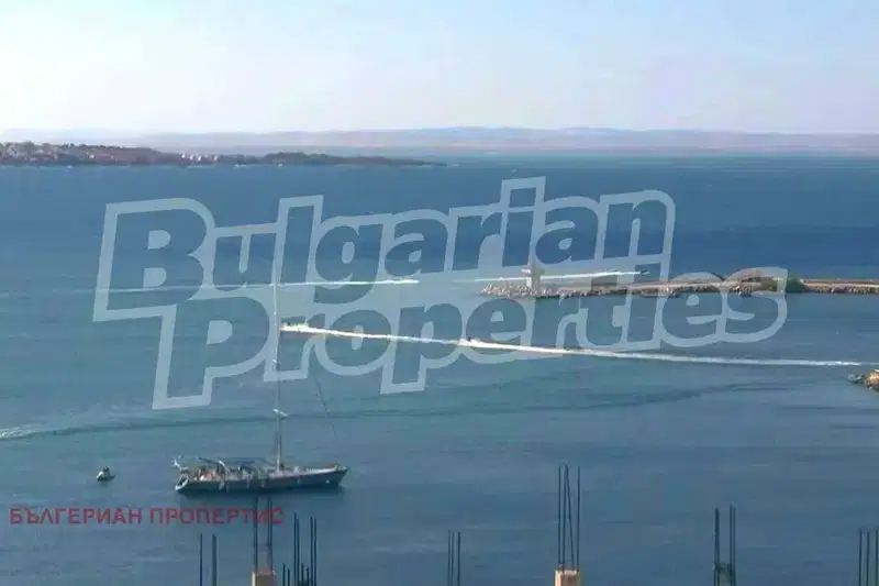 Двустаен апартамент с тераса в Созопол, близо до морето