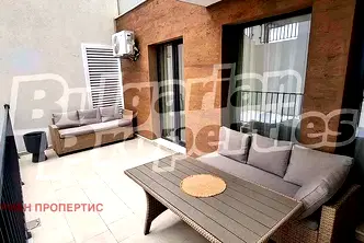 Двустаен апартамент в Бургас, Созопол