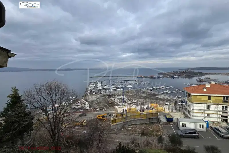 Двустаен апартамент в Бургас, Созопол