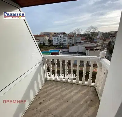 Снимка 2 — Двустаен апартамент в Бургас, к.к. Слънчев бряг