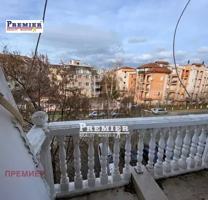 Снимка 4 — Двустаен апартамент в Бургас, к.к. Слънчев бряг