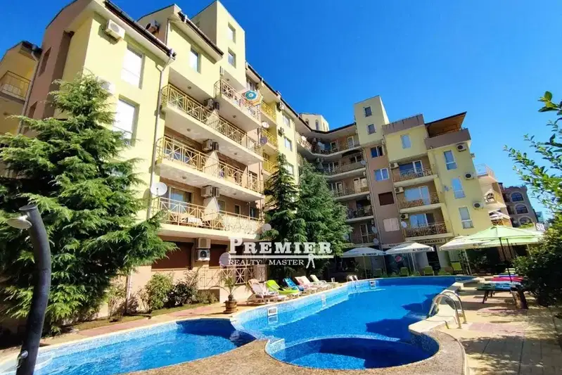 Two-room apartment with two terraces in Sunny Beach