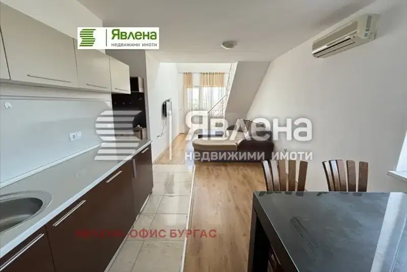 Двустаен мезонет в Слънчев бряг с тераса и басейн