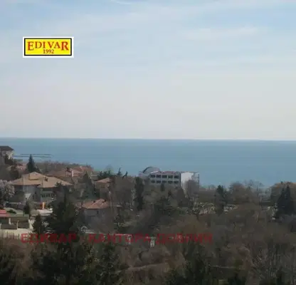 Снимка 3 — 2-стаен апартамент с морска панорама в Балчик
