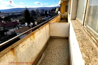 Двустаен апартамент в Перник, Радомир
