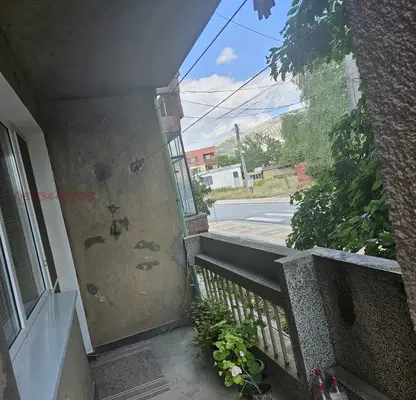 Photo 3 — 2-bedroom apartment in област София, Dragoman