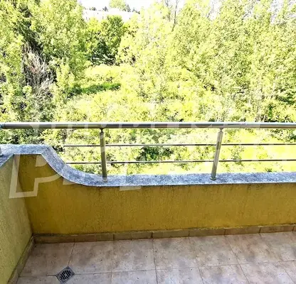 Снимка 3 — Двустаен апартамент във Варна, Бяла