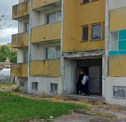 Снимка 2 — Двустаен апартамент в Ямбол, Болярово