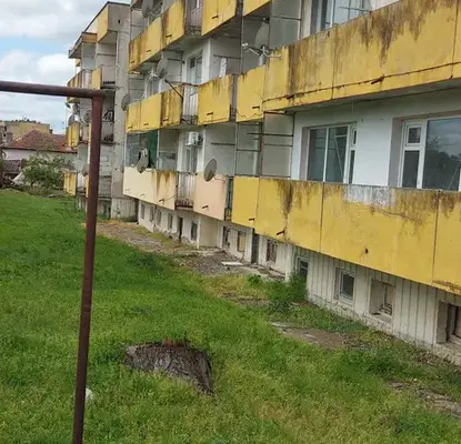 Снимка 4 — Двустаен апартамент в Ямбол, Болярово