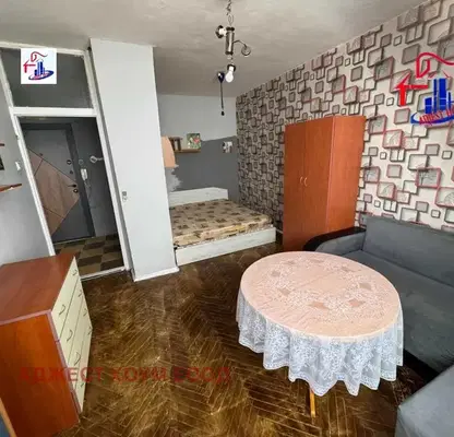 Снимка 2 — Едностаен апартамент в Шумен, 5-ти полк