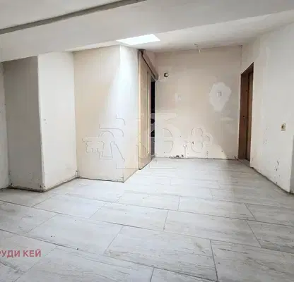 Снимка 2 — Едностаен апартамент във Варна, Център